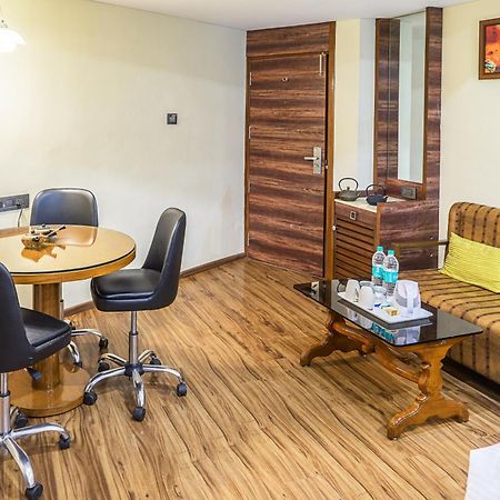 Super Inn Armoise Hotel Ахмедабад Екстер'єр фото