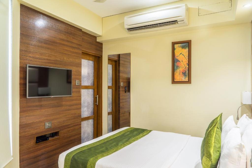 Super Inn Armoise Hotel Ахмедабад Екстер'єр фото