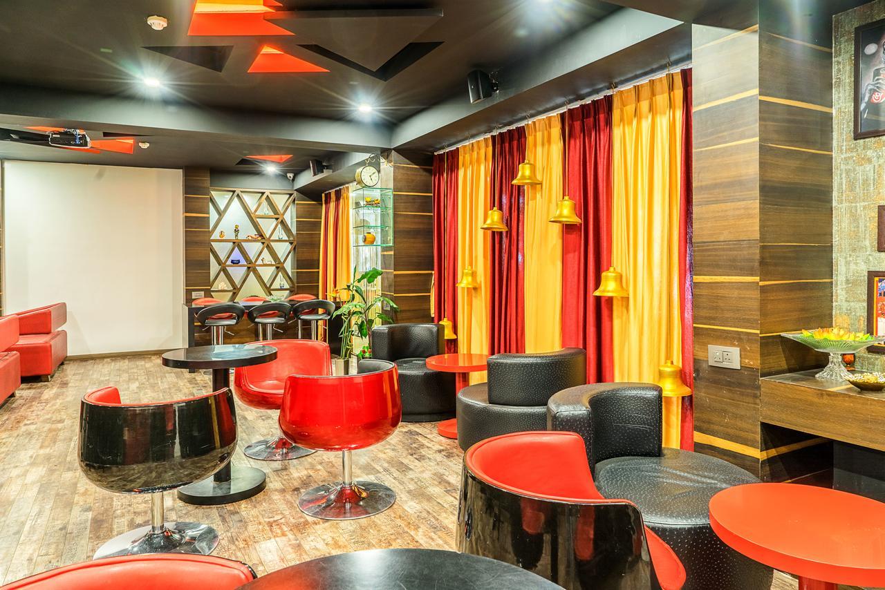 Super Inn Armoise Hotel Ахмедабад Екстер'єр фото