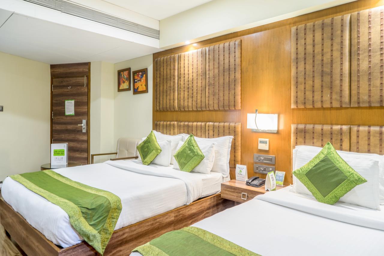 Super Inn Armoise Hotel Ахмедабад Екстер'єр фото