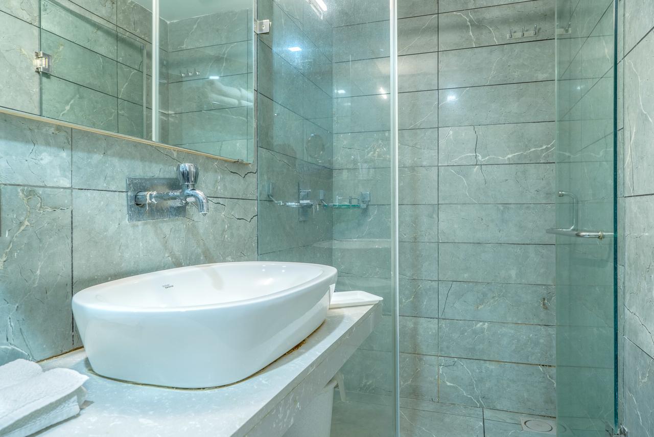 Super Inn Armoise Hotel Ахмедабад Екстер'єр фото